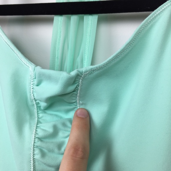 Alo Yoga Mint Turquoise Tank with Built-in Bra XS - Picture 2 of 8